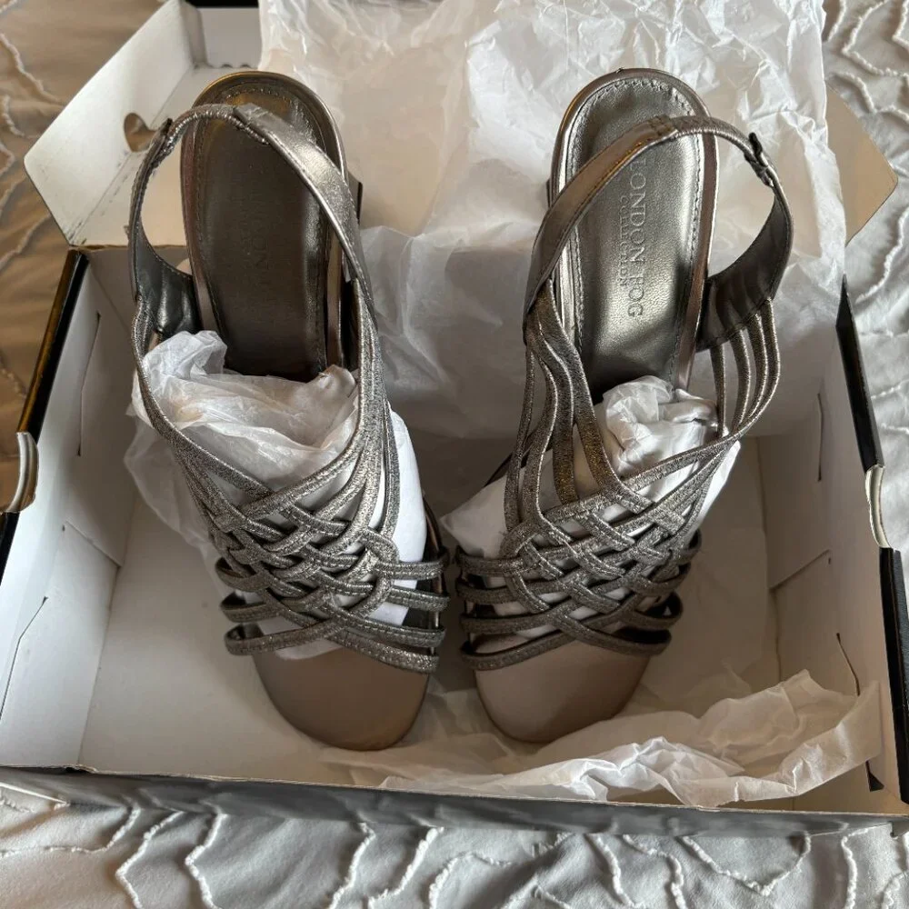 WORN ONCE London Fog Everygreen Demi-Wedge Shoes